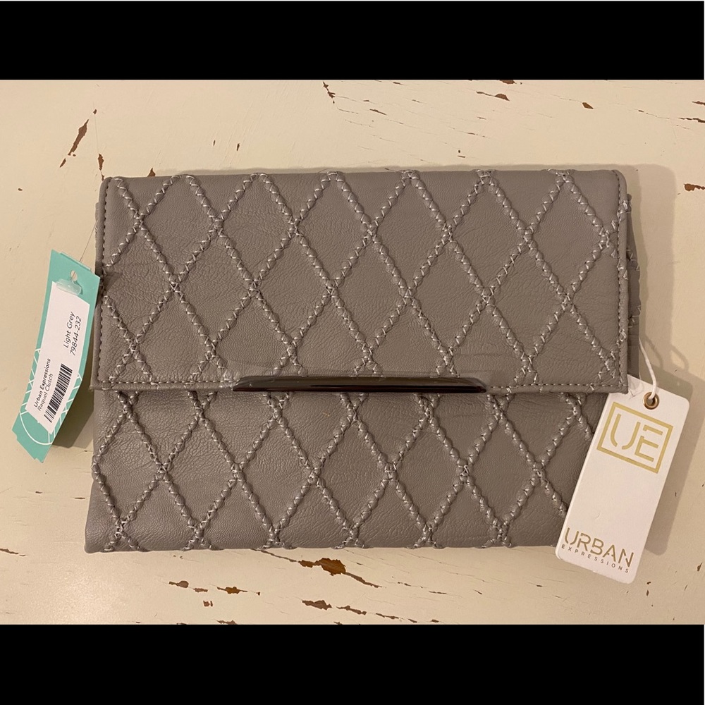 Urban Expressions Raquel Clutch